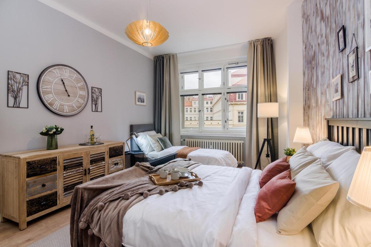 Apt In Prague Charles Bridge 1Km By Michal&Friends Praga Exterior foto
