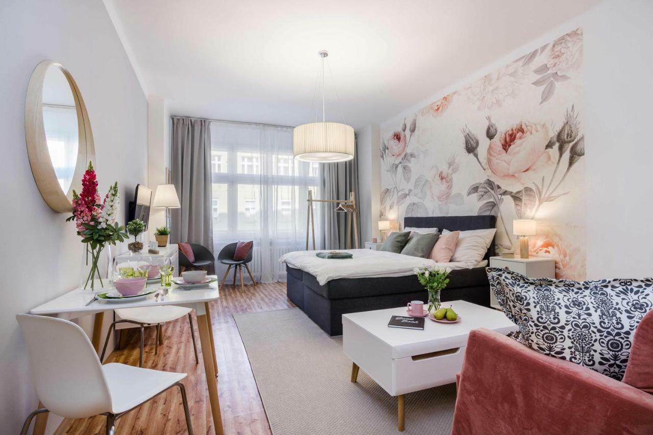Apt In Prague Charles Bridge 1Km By Michal&Friends Praga Exterior foto
