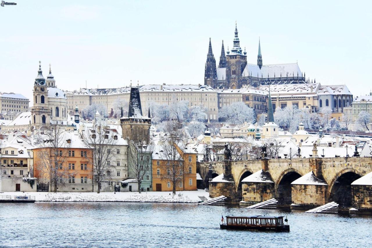 Apt In Prague Charles Bridge 1Km By Michal&Friends Praga Exterior foto